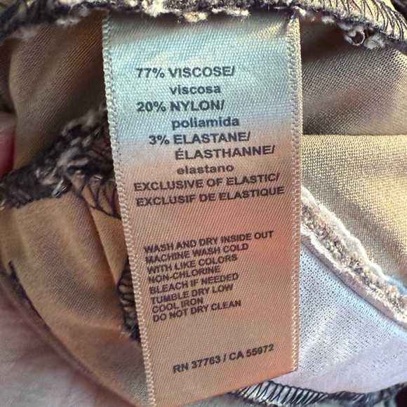 Rafaella Ankle Pants 6 - Picture 6 of 6